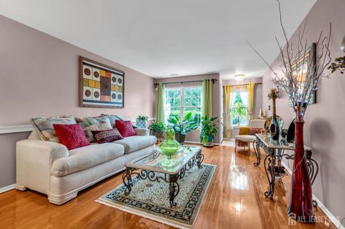 5 Ardmore Pl, East Brunswick, NJ, 08816-5262 | Card Image