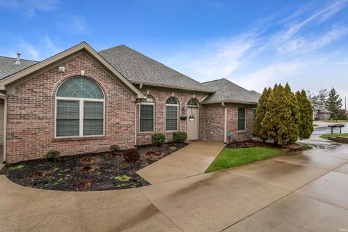 8160 Wyntree Villas Dr, Newburgh, IN, 47630-2537 | Card Image