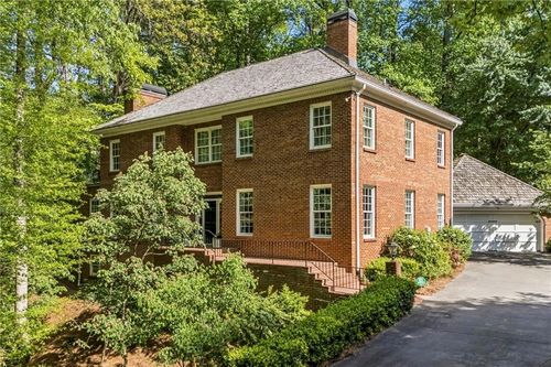 10 Albemarle Dr Nw, Atlanta, GA, 30327-1856 | Card Image