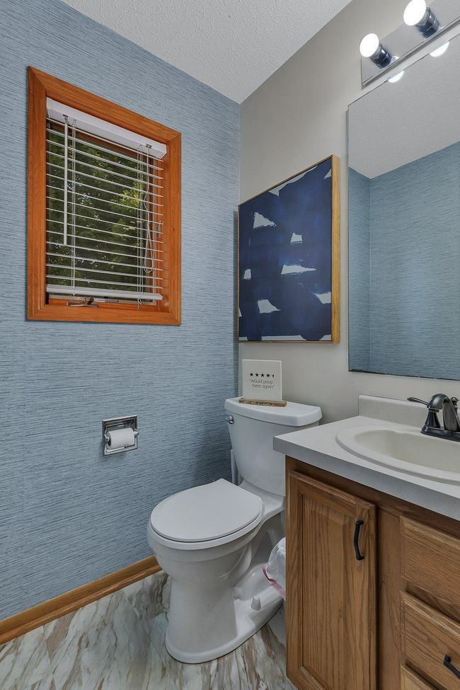543 6 Th St, House other with 4 bedrooms, 4 bathrooms and null parking in Buffalo Lake MN | Image 18