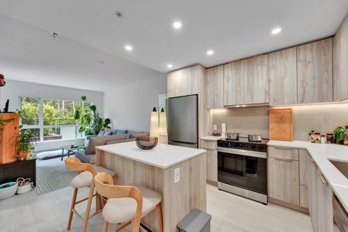 211-3596 Malsum Drive, North Vancouver, BC, V7G0B5 | Card Image
