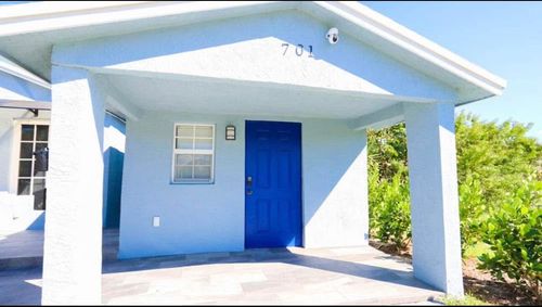 a-701 Se Bahama Avenue, Stuart, FL, 34994 | Card Image