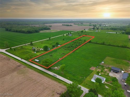 2571 Stanhope Kelloggsville Rd, Dorset, OH, 44032-9736 | Card Image