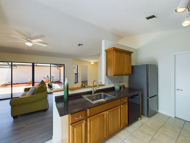 6256 - 6256 Mirror Lake Ct, Condo with 2 bedrooms, 2 bathrooms and null parking in Sebastian FL | Image 10