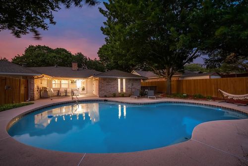 2836 Meadowbrook Dr, Plano, TX, 75075-6431 | Card Image
