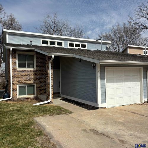 230 Parkside Ln, Lincoln, NE, 68521-2779 | Card Image