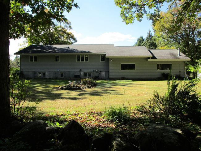 Exterior Back | Image 6