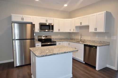 104-217 Rockingham Rd, Londonderry, NH, 03053-2110 | Card Image