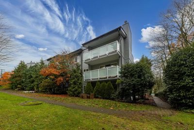 309 - 3883 Laurel St, Condo with 1 bedrooms, 1 bathrooms and 1 parking in Burnaby BC | Image 1