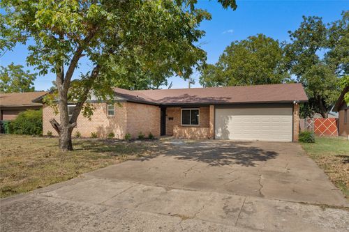 6301 Haden Dr, Waco, TX, 76710-5639 | Card Image