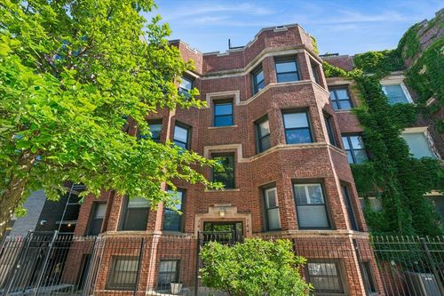 1w-746 Cornelia Ave, Chicago, IL, 60657-7213 | Card Image