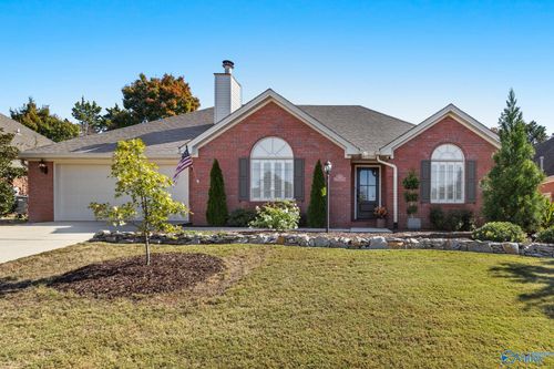 233 Woodcrest Dr, Florence, AL, 35630-6671 | Card Image