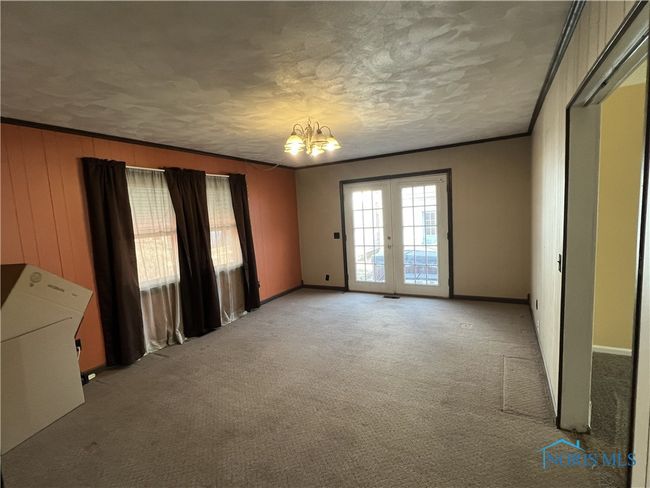 657 N Sandusky St, House other with 3 bedrooms, 2 bathrooms and 8 parking in Tiffin OH | Image 11