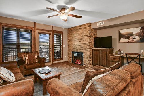 1204-164 Dogwood Park Trl, Branson, MO, 65616-7180 | Card Image