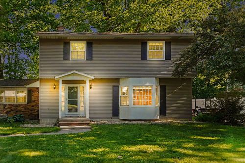 3035 Crestwood Ct, Bay City, MI, 48706-2503 | Card Image