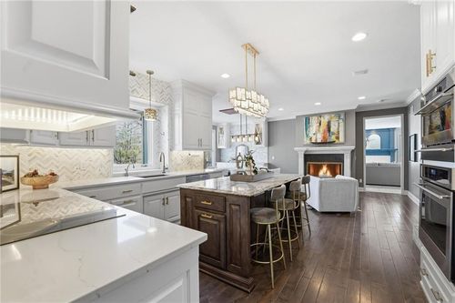 9206 W 146th Pl, Overland Park, KS, 66221-2220 | Card Image