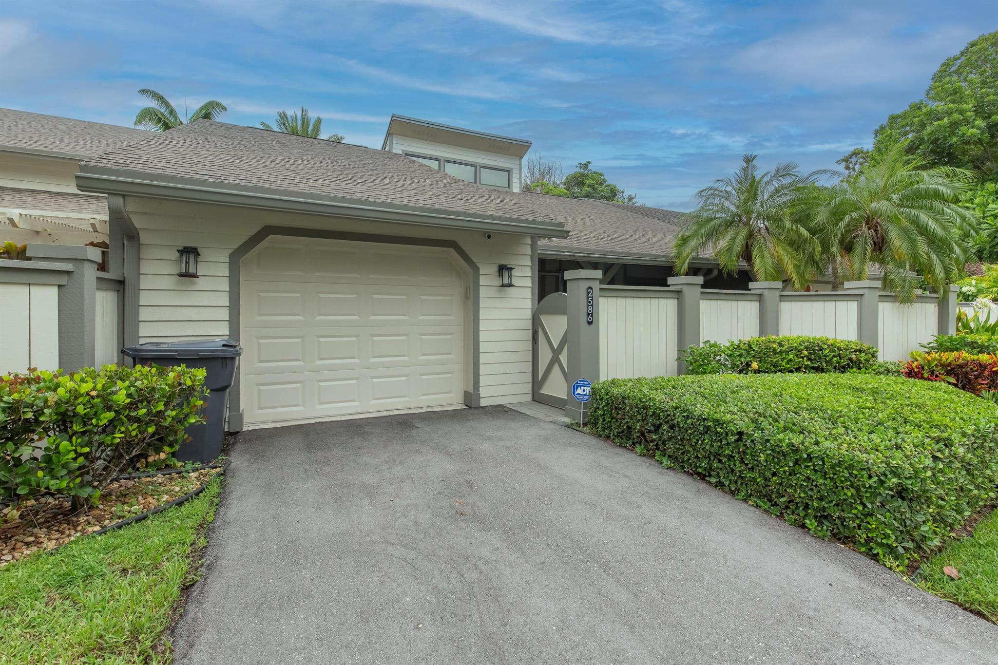 Bedford Mews Dr, Wellington, FL 33414