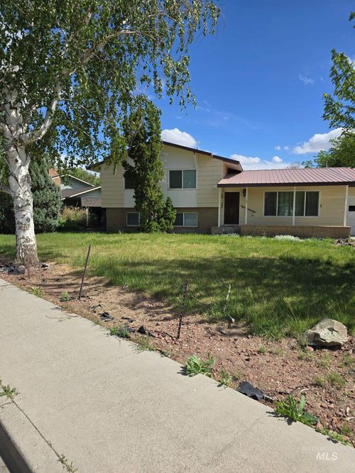 1192 Sw 12th Ave, Ontario, OR, 97914-3345 | Card Image