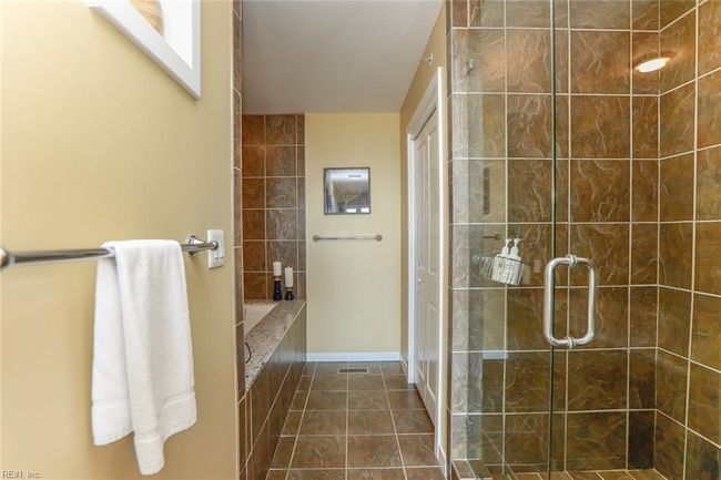 APT-432B - 3738 Sandpiper Rd, House attached with 4 bedrooms, 3 bathrooms and null parking in Virginia Beach VA | Image 37