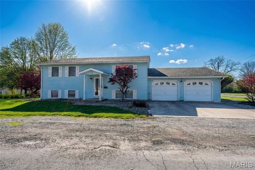 101 S Harris St, Staunton, IL, 62088-1506 | Card Image