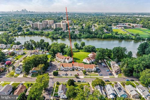 unit-13-111 E Beechwood Ave, OAKLYN, NJ, 08107-1363 | Card Image