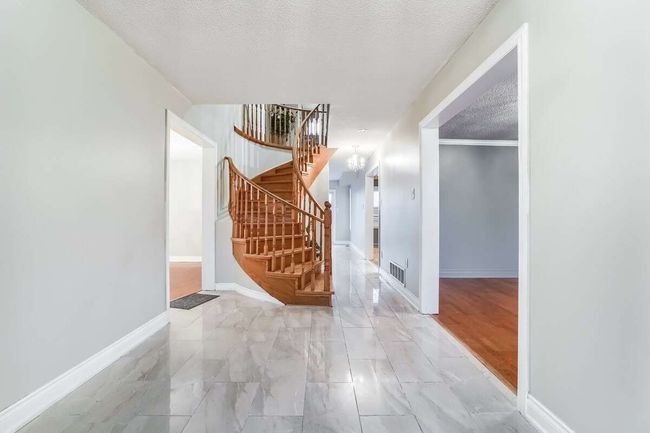 59 Carle Cres, House other with 4 bedrooms, 4 bathrooms and 6 parking in Ajax ON | Image 5