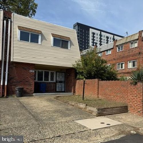 1630 N 10th St, PHILADELPHIA, PA, 19122-2702 | Card Image