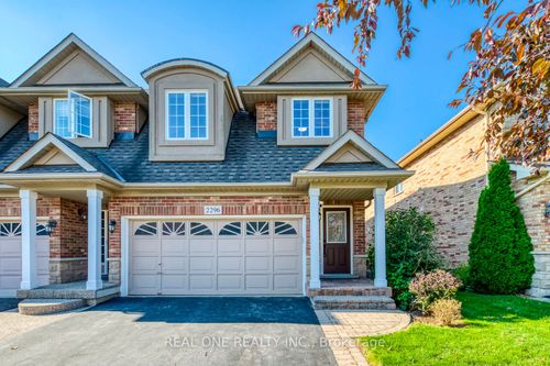2296 Parkglen Ave, Oakville, ON, L6M4R3 | Card Image