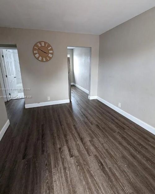 apt-4-1761 Ali Baba Ave, Opa-Locka, FL, 33054-2837 | Card Image