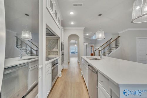 117 Bruce Dr, Madison, AL, 35758-6327 | Card Image