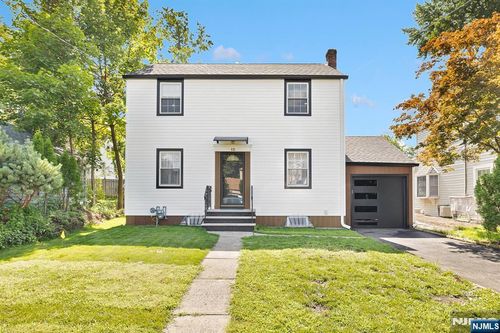 12 Renner Ave, Nutley, NJ, 07110-1414 | Card Image