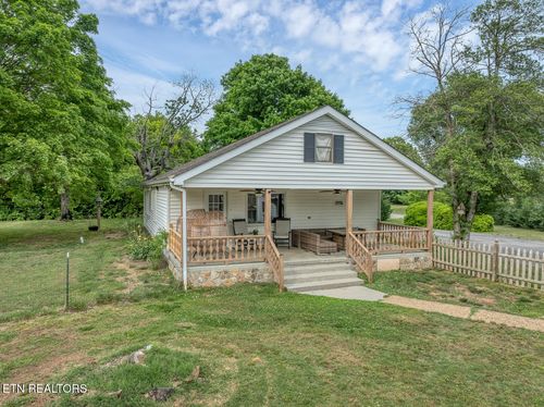 1533 Middlesettlements Rd, Maryville, TN, 37801-1755 | Card Image