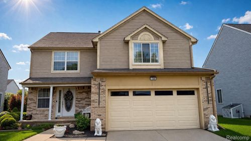 738 W Margaret Ln, Pontiac, MI, 48341-1072 | Card Image