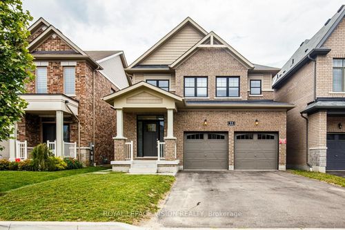 main-33 Bremner St, Whitby, ON, L1R0P8 | Card Image