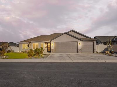 2496 Solstice Ln, House other with 4 bedrooms, 3 bathrooms and null parking in Grand Junction CO | Image 2