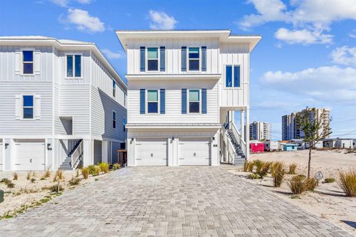 216 Clipper Dr, Pensacola, FL, 32507-9592 | Card Image