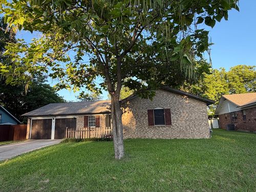 421 Smith Ave, Everman, TX, 76140-4511 | Card Image