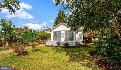 2621 2nd Rd N, ARLINGTON, VA, 22201-1146 | Card Image