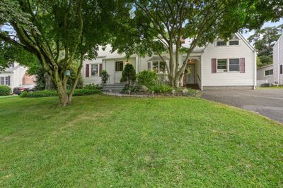 258 Woodridge Avenue, House other with 4 bedrooms, 3 bathrooms and null parking in Fairfield CT | Image 1