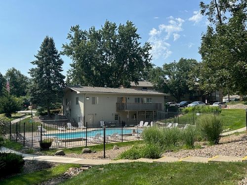 apt-15-9527 University Ave, Clive, IA, 50325-6355 | Card Image