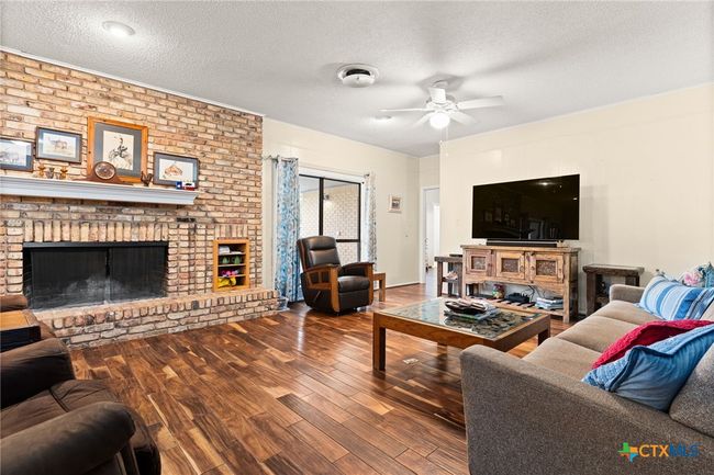 Main Living | Image 9