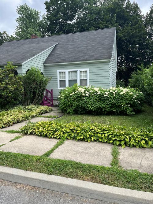 11 Washington Ave, Chatham, NY, 12037-1307 | Card Image