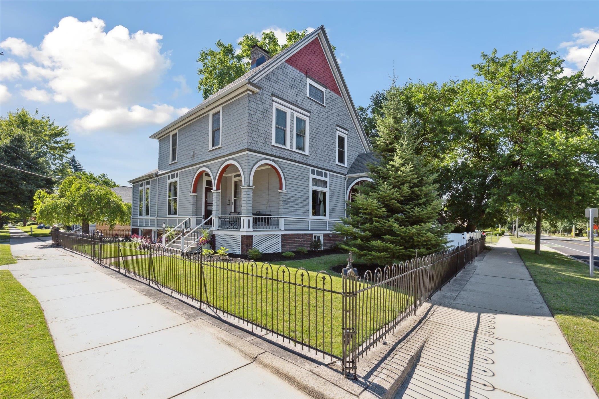 Johnson St, Bay City, MI 48708