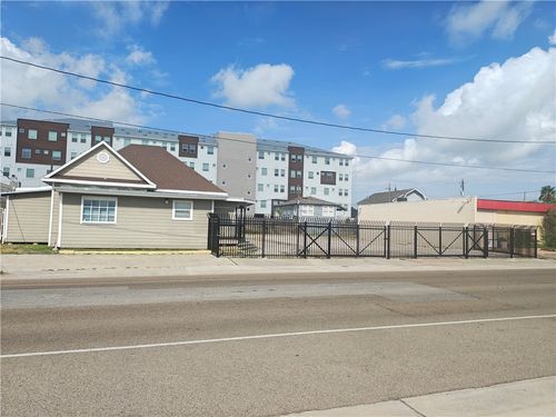 1011 Santa Fe St, Corpus Christi, TX, 78404-2334 | Card Image