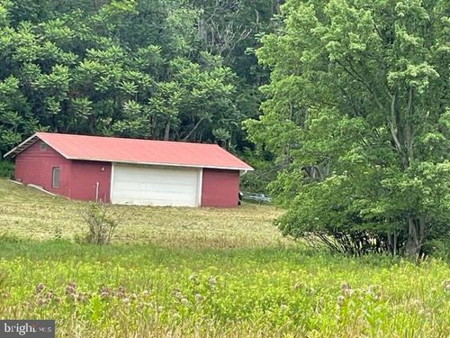 4790 Stiegel Pike, NEWMANSTOWN, PA, 17073-7015 | Card Image