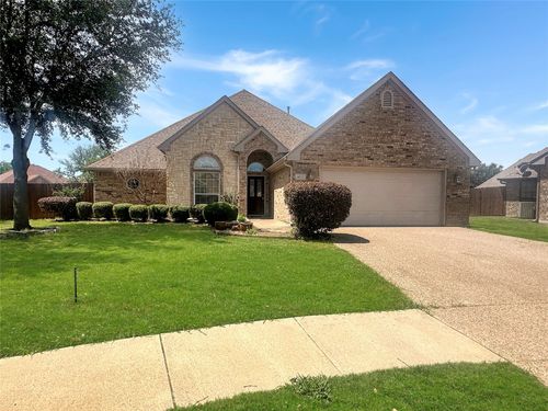 10717 Greenview Ct, Benbrook, TX, 76126-4569 | Card Image