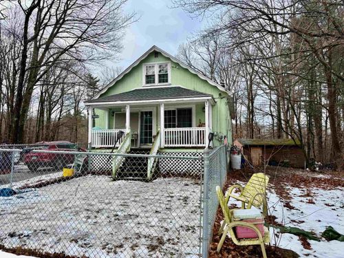 24 Mountain Road, Raymond, NH, 03077 | Card Image