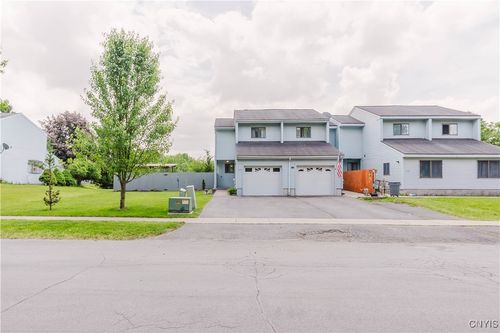 553 Weldon Dr, Watertown, NY, 13601-4474 | Card Image