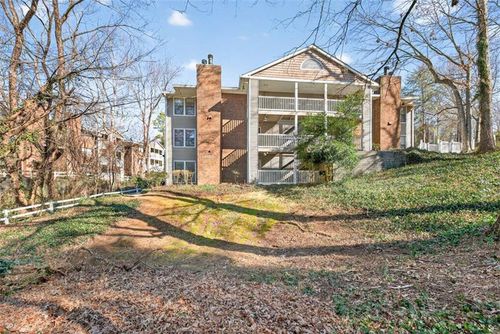 201 Barrington Hills Dr, Sandy Springs, GA, 30350-3861 | Card Image