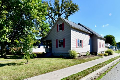 1221 Anderson St, Elwood, IN, 46036-2824 | Card Image